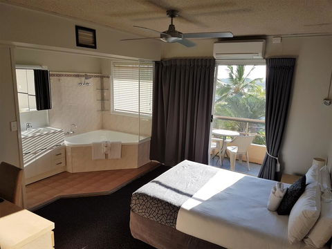 Camelot Motel - Accommodation BNB 1