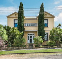 Campbell House - Accommodation BNB