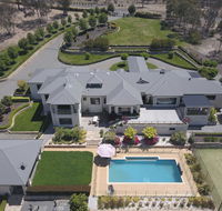 Canberra Luxury Estate - Accommodation BNB