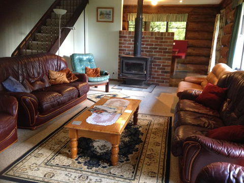 Canobolas Mountain Cabins - Accommodation BNB 0