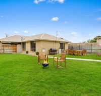 CAPEL Family Home large yard close to beach - Accommodation BNB