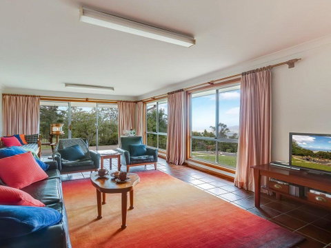 Captain's Lookout - Elevated Ocean Views, Rural Stay - Accommodation BNB 3