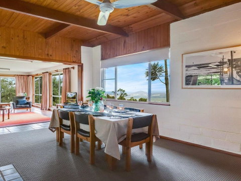 Captain's Lookout - Elevated Ocean Views, Rural Stay - Accommodation BNB 1