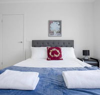 Captivating large 4BRNarre Warren - Accommodation BNB