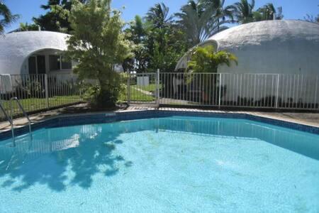 Casablanca Dome Trinity Beach - Accommodation BNB 2