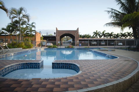 Castle Motor Lodge - Accommodation BNB 2