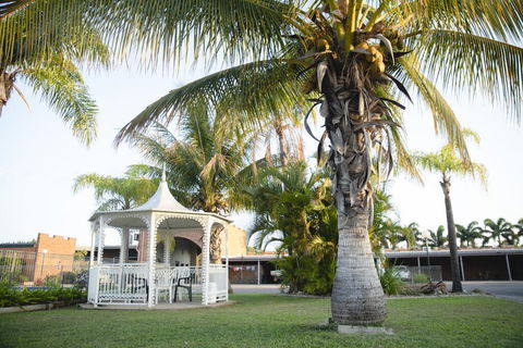 Castle Motor Lodge - Accommodation BNB 1