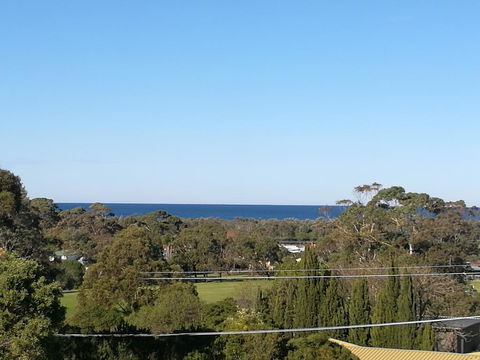 Castle Stay At Lakes Entrance - Accommodation BNB 1