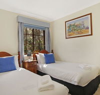 Cedar Cottage - Tudor Village - Accommodation BNB
