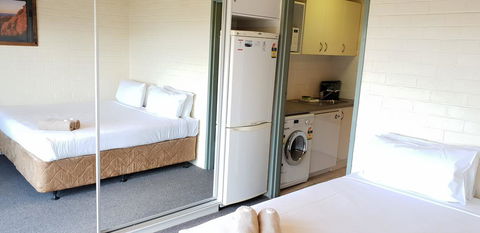 Cedarwood Apartments - Accommodation BNB 3