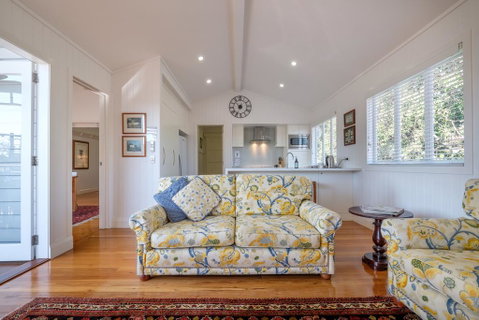 Central Cottage - Accommodation BNB 1