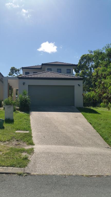 Central Gold Coast Large, Modern, Elevated House - Accommodation BNB 0