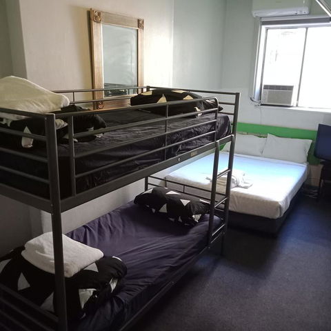 Central Perk Lodge - Accommodation BNB 3