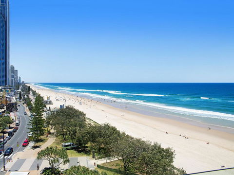 Central Surfers Paradise - Absolute Beachfront - Accommodation BNB 0