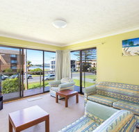 Champagne Court 1 with Water Views - Accommodation BNB