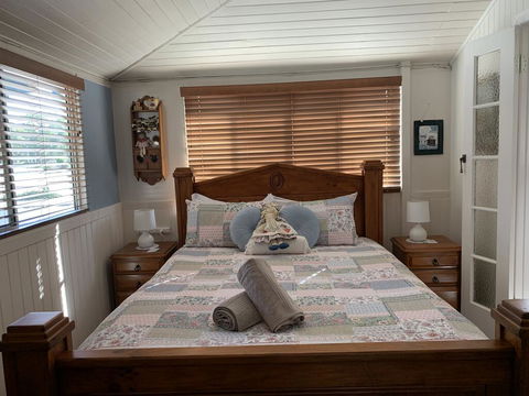 Cherry Blossom Cottage - Accommodation BNB 2