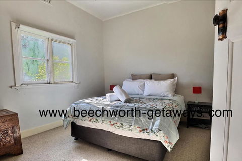 Cherry Blossom Cottage - Beechworth-Getaways - Accommodation BNB 3