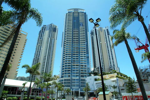 Chevron Renaissance By GCHS - Accommodation BNB 0