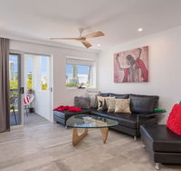 Chevron Sails - Accommodation BNB