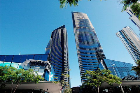 Circle On Cavill - HR Surfers Paradise - Accommodation BNB 1