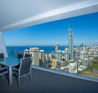 Circle on Cavill - Private Apartments - Accommodation BNB