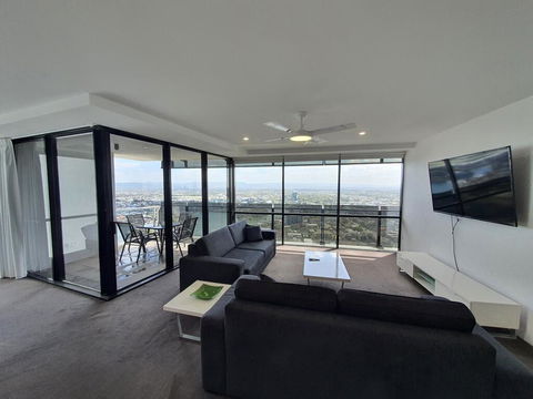 Circle On Cavill 2316 - Accommodation BNB 3
