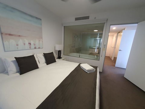 Circle On Cavill 2316 - Accommodation BNB 1