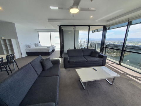 Circle On Cavill 2316 - Accommodation BNB 2