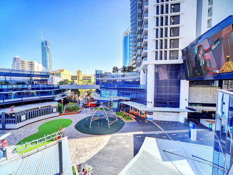 Circle On Cavill 37th Floor Ocean And River Views - Accommodation BNB 3