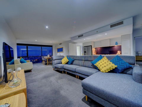 Circle On Cavill 37th Floor Ocean And River Views - Accommodation BNB 0