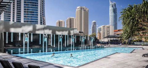 Circle On Cavill Ocean View - Accommodation BNB 0