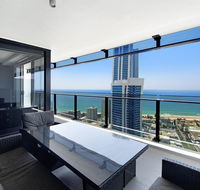 Circle on Cavill Private 2 Bed Ocean View - Accommodation BNB