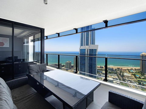 Circle On Cavill Private 2 Bed Ocean View - Accommodation BNB 0