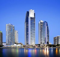 Circle On Cavill Sky Home- Holidays Gold Coast - Accommodation BNB