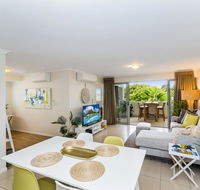 City Stadium Apartment on the riverfront - Accommodation BNB
