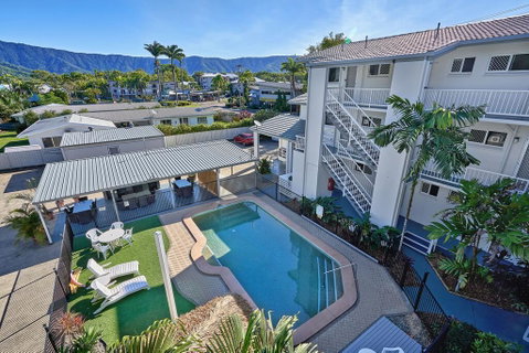 Cocos Holiday Apartments - Accommodation BNB 2