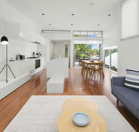 Cogens Two Bedroom Townhouse - Accommodation BNB
