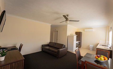 Comfort Inn And Suites Robertson Gardens - Accommodation BNB 1
