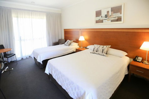 Comfort Inn Deakin Palms - Accommodation BNB 3