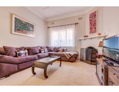 Comfy Family Home In Chill Beachside Neighbourhood - Accommodation BNB 0
