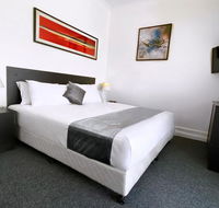 Commercial Hotel Hay - Accommodation BNB