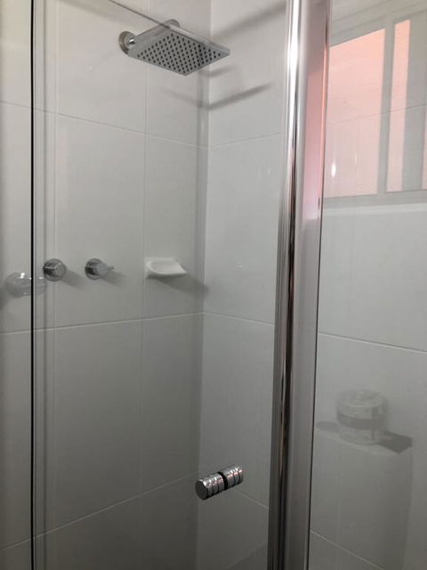 Commodore Motor Inn - Accommodation BNB 1