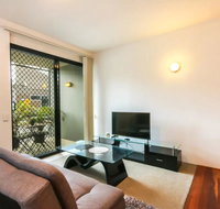 Contemporary 1 Bedroom Teneriffe Apartment with Pool and Gym - Accommodation BNB