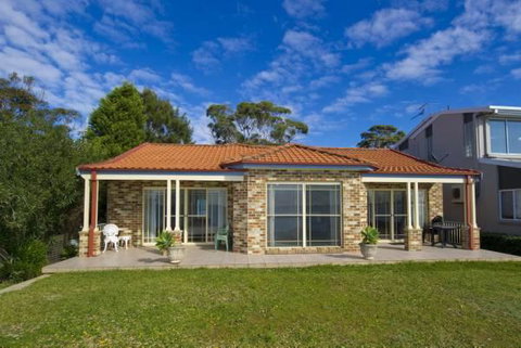 Cook St 4 - Salamander Bay - Accommodation BNB 1