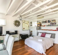Cool Architect-Designed Studio Close To CBD - Accommodation BNB