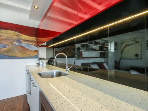 Cool Architect-Designed Studio Close To CBD - Accommodation BNB 2