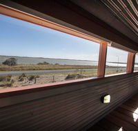 Coorong Aurora - breathtaking waterfront escape - Accommodation BNB