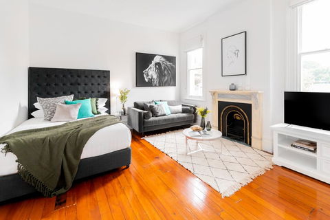Cosy Nook In Inner-city Victorian Mansion - Accommodation BNB 1