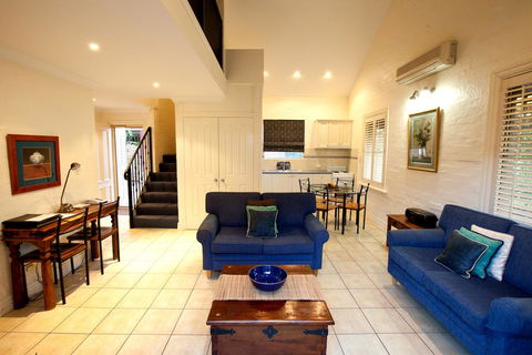 Country Apartments - Accommodation BNB 0
