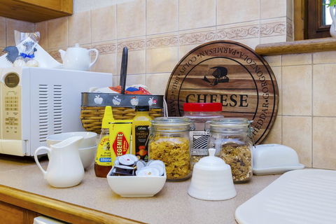 Country Pleasures Bed And Breakfast - Accommodation BNB 2